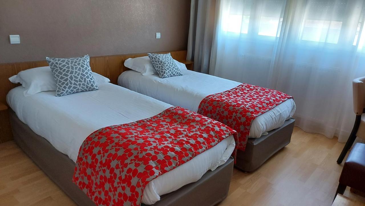 Hotel Brun Saint-Lattier ภายนอก รูปภาพ